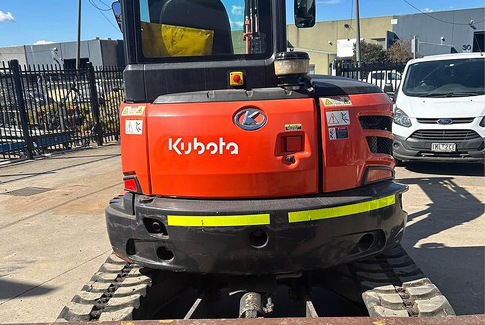 Kubota 5T excavator previously used for sale